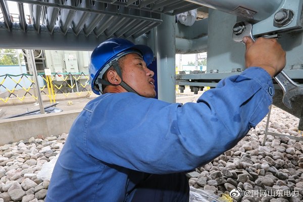 邹平市供电公司完成110千伏黛溪变电站2号主变增容工作