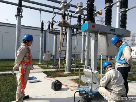 苏州STATCOM站开展年度检修工作，对电力设备逐一进行预防性试验