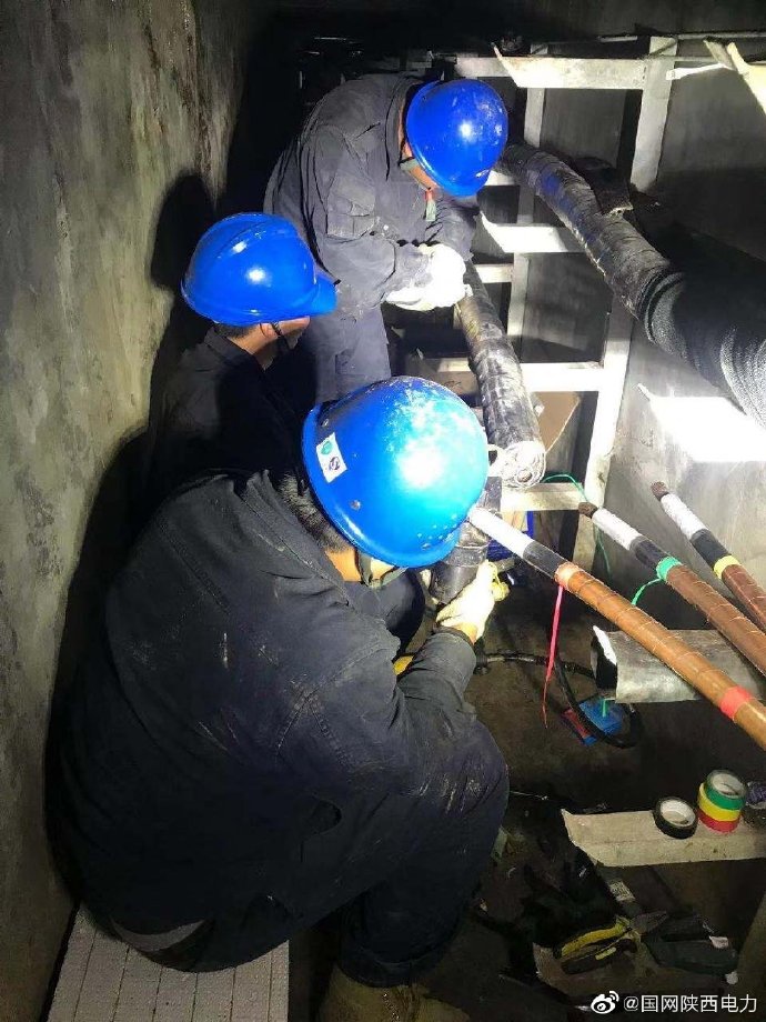 国网西安市鄠邑区供电公司积极抢修外力破坏的电缆