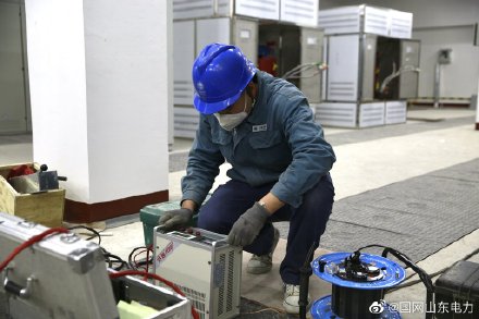 张店区龙廷贵府小区配电室进行10千伏变压器实验保护调试工作