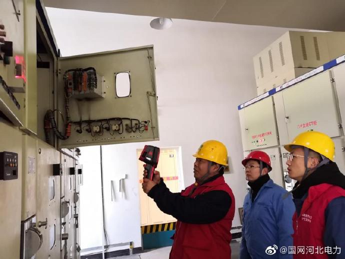 对辖区35千伏变电站设备进行红外测温和“拉网式”巡视排查